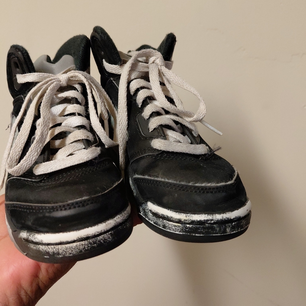 Toddler Boys Black Jordans Size 12 - Picture 2 of 14